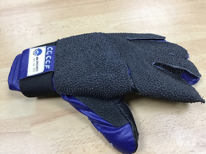 Shooting glove