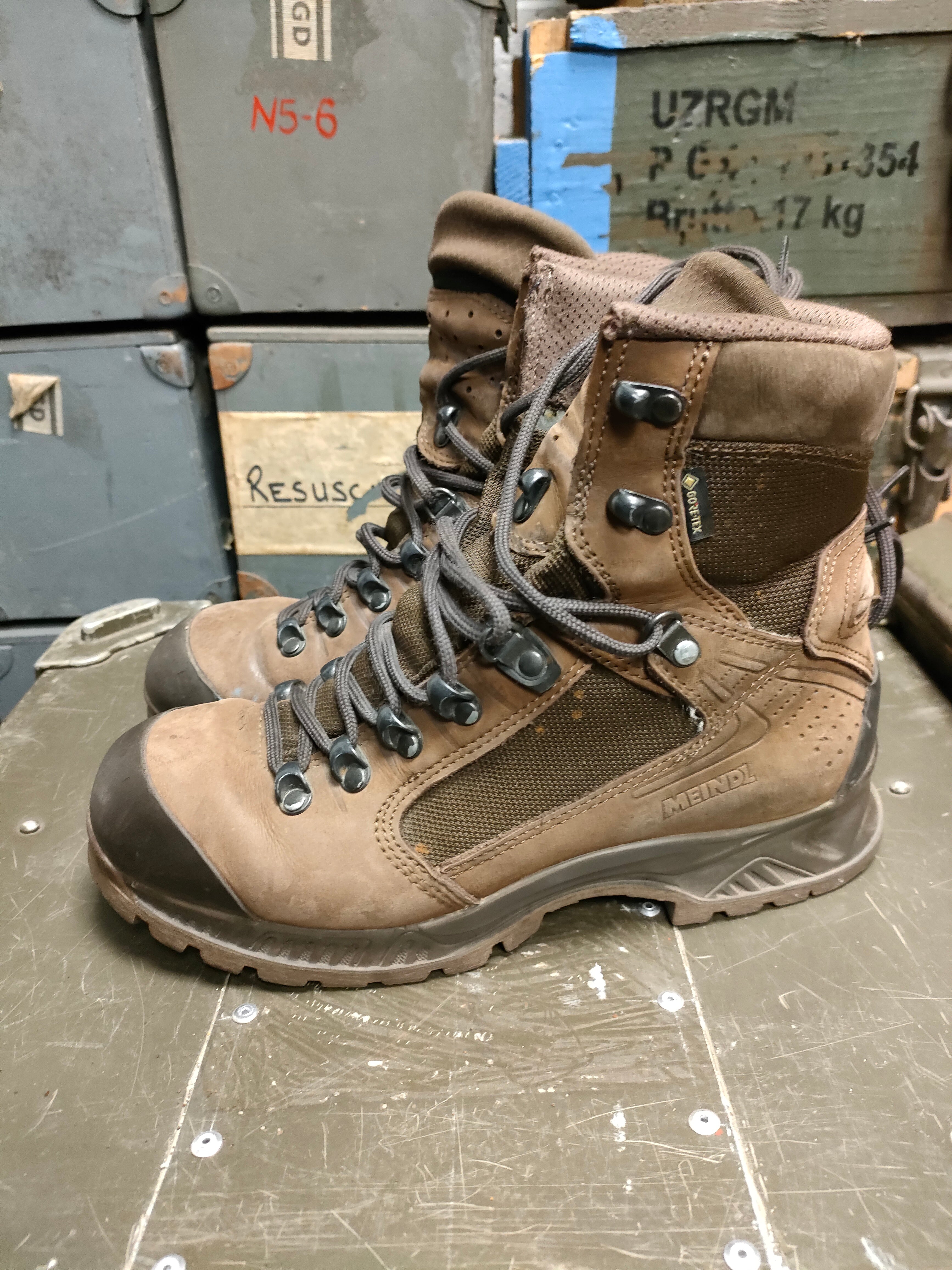 Army gore hot sale tex boots